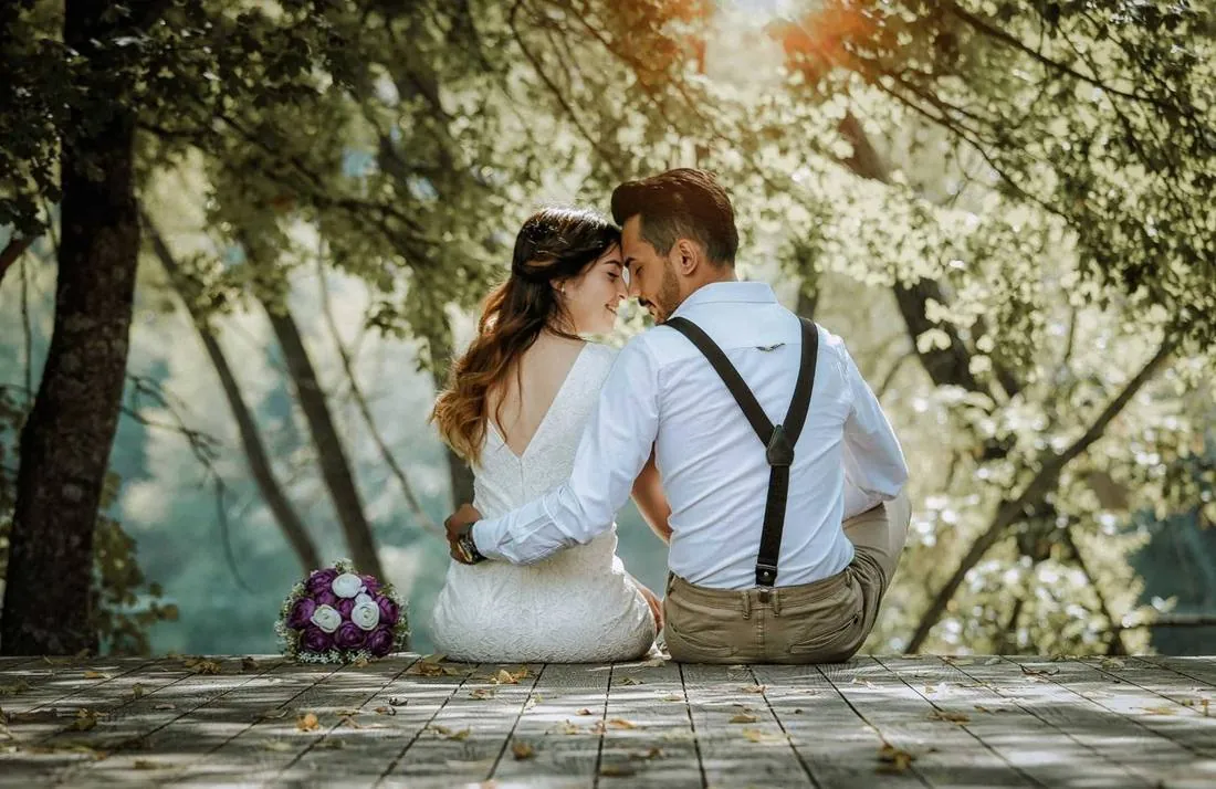 Newlywed couple after their Dallas-Fort Worth wedding limo service